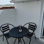 Historic House-1 Minute To The Semesterbostad