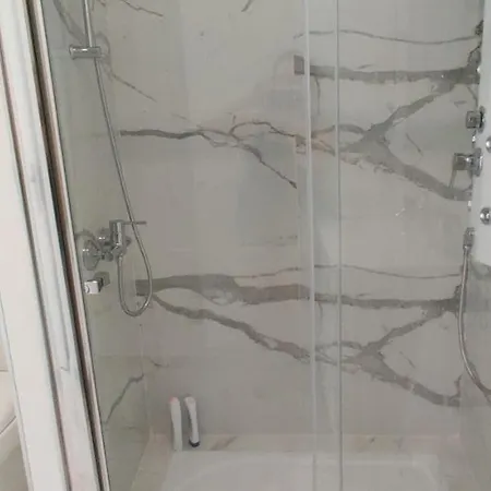 Vakantiehuis Historic House-1 Minute To The