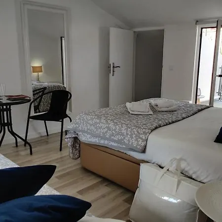 بيت للعطل Historic House-1 Minute To The *